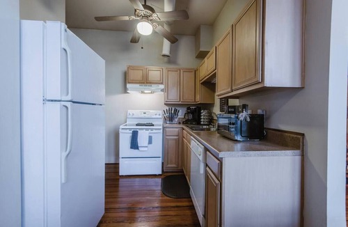 Central Apartment | Cozy Loft (C) near the Heart of Clemson