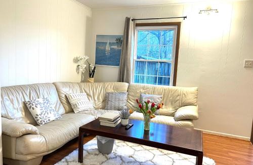 Annandale House | Cozy Master Room near Washington