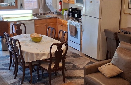 Cherry Hill House | Cozy Mother-In-law Suite Near PATCO Train Ashland Station, Cherry Hill, NJ