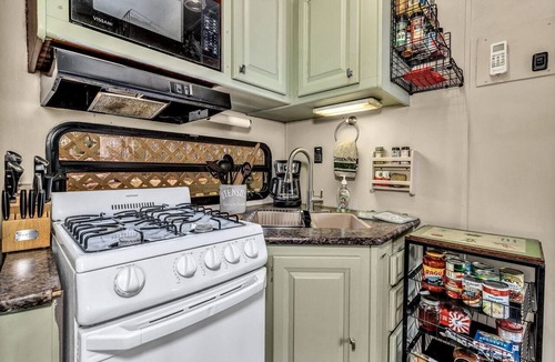 Old Fort House | Cozy Mountain Camper Retreat with Private View Deck & Fire Pit in Old Fort, North Carolina