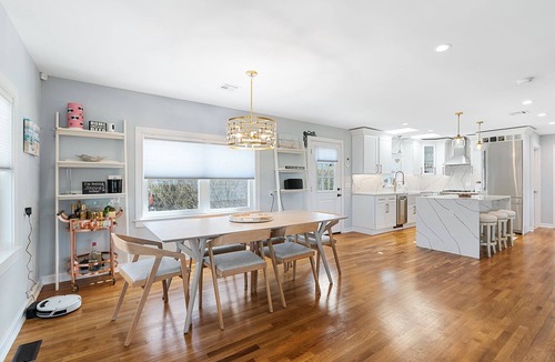 Brielle House | Cozy newly Renovated Beach House walking distance to beach and restaurants.