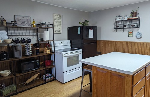 Mabel House | Cozy Oak Street Cottage