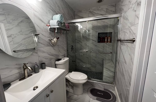 Dulles Town Center House | Cozy Oasis, 6 Miles from IAD, 25 Miles from Washington DC