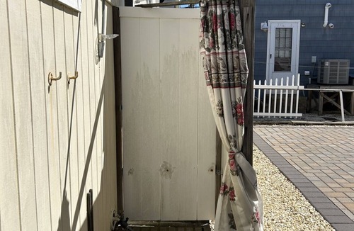 Ocean Beach I House | Cozy Ocean Beach Surf Club Unit 1 bungalow with vintage charm!