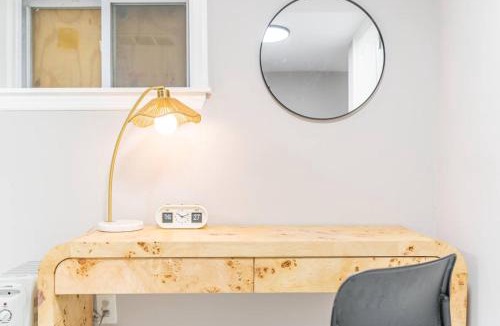 Constable Hook Apartment | Cozy Private Apartment Near NYC Light Rail