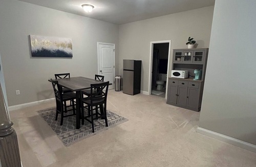 Southwest Raleigh House | Cozy Private Basement Located in the heart of Cary/Raleigh