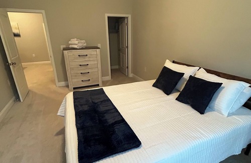 Southwest Raleigh House | Cozy Private Basement Located in the heart of Cary/Raleigh