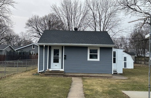 Loves Park House | Cozy private home located 5 minutes from downtown!