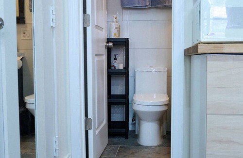 Greenpoint Apartment | Cozy Private Studio in Greenpoint- Steps from Manhattan Access