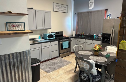 Lincoln County Apartment | 👉 Cozy Ranch Apartment with 2 Beds, Hot Tub, Cows & Horses
