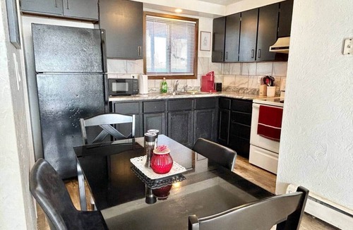 Marion Apartment | Cozy Retreat in Marion, Iowa