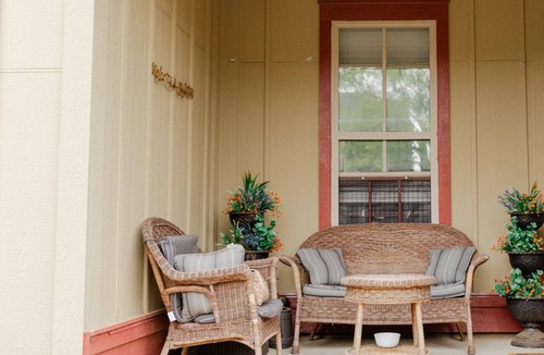 Pickwood House | Cozy retreat - resort amenities