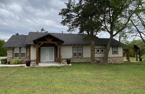 Wheatland House | Cozy retreat with countryside views, Patch of Heaven is the place for you!