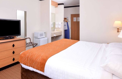 Atlantic Hotel | Cozy Room w/Complimentary Breakfast & BBQ Grill – Ideal for Business Travelers
