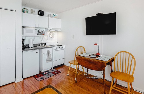 North Ocean City Condo | Cozy, simple condo with patio, central AC, and kitchenette - walk to the beach