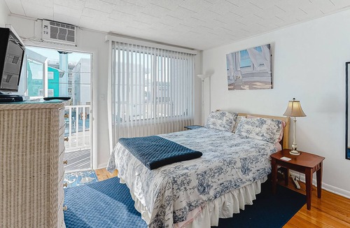 North Ocean City Condo | Cozy, simple condo with patio, central AC, and kitchenette - walk to the beach