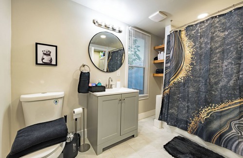South Philadelphia House | Cozy Stay in South Philly