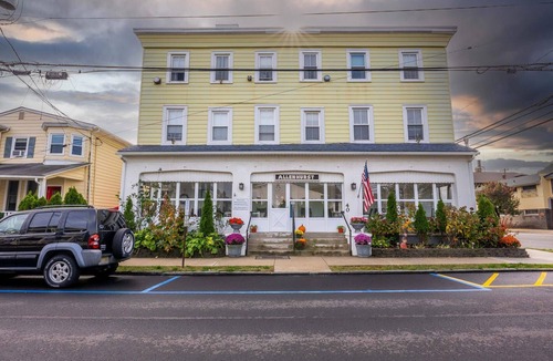 Ocean Grove Apartment | Cozy Studio 2 Blocks to Beach & Main Ave | Full Kitchen | Near Asbury Boardwalk