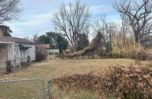 Turner Park House | Cozy Studio close to fun in Tulsa
