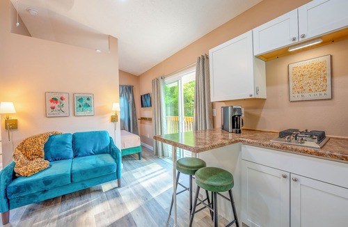 Newport Apartment | Cozy Studio Retreat Close to East TN & SC Sites
