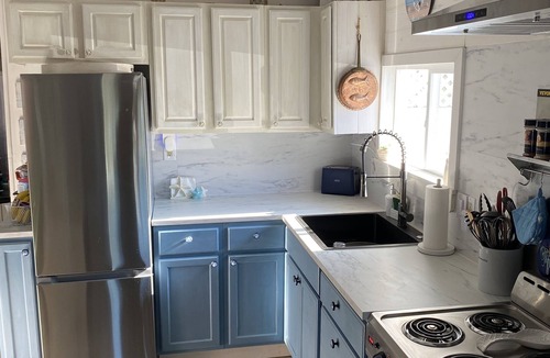 Mystic Island House | Cozy, Waterfront Cottage Near Historic Town. Hot Tub!