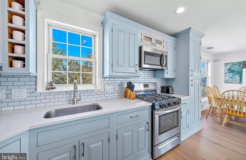 Mystic Island House | Cozy Waterfront views 4 bedroom house in Charming Mystic Island - GUEST FAVORITE