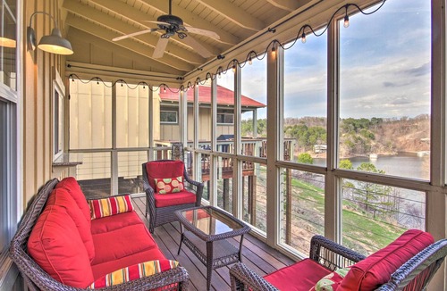 Eucha Cottage | Cozy Waterfront Grand Lake Cottage w/ Deck