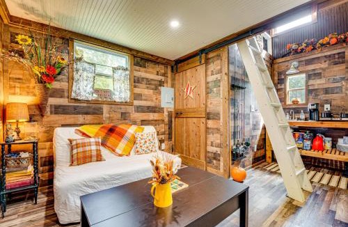 Summerville Apartment | Creek Access, Fire Pit & Grill: Summerville Studio