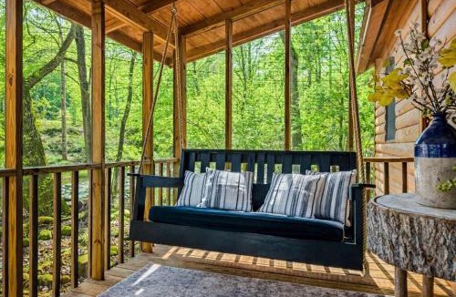 Rocky Grove House | Creekside - 7 Min to Park 20 Min to Gatlinburg