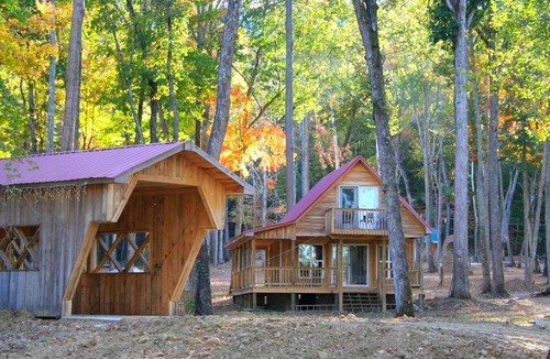 Joppa House | Creekside Cabin Rental Perfect for Families near Guntersville Lake, Alabama