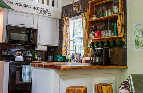Mentone House | Creekside Gem | Hot Tub, Sleeping Porch, Fire Pit