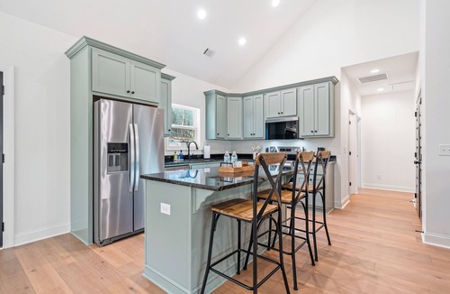 Talking Rock House | Creekside Holler: Wineries, Cideries, and Luxurious Private Escape