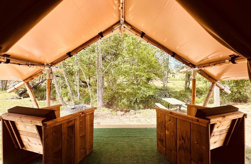 Newport RV Rental | Creekside Retreat: Glamp in the Smokies