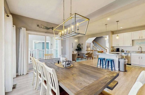 Ocean View House | Creekside townhouse with patio, grill & community pool - pet friendly