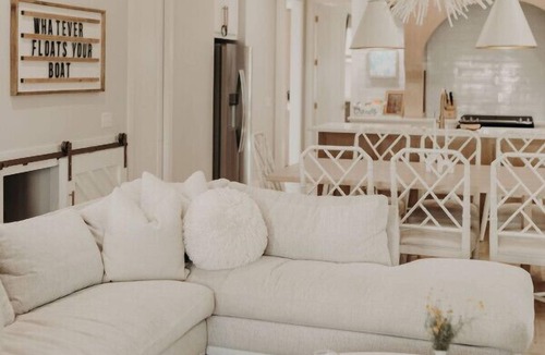 Eufaula Cottage | Crew`s Cottage · Carlton Landing Vacation Home | Crew`s Cottage