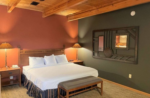 Fort Dodge Hotel | Crossroads Hotel and Event Center