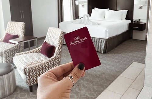 Burr Ridge Hotel | Crowne Plaza Chicago SW - Burr Ridge by IHG