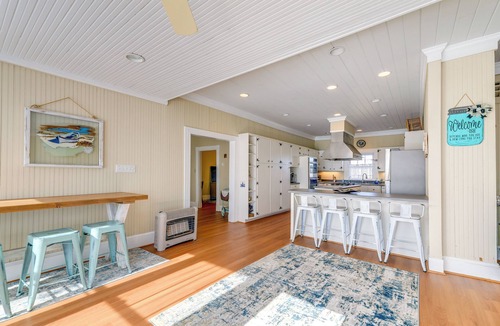 Davis House | Crystal Coast Family Retreat < 1 Mi to Boat Ramp!