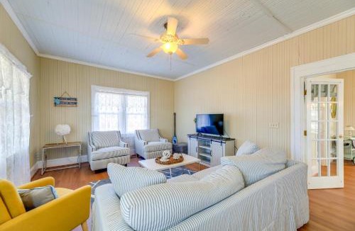 Davis House | Crystal Coast Family Retreat < 1 Mi to Boat Ramp!