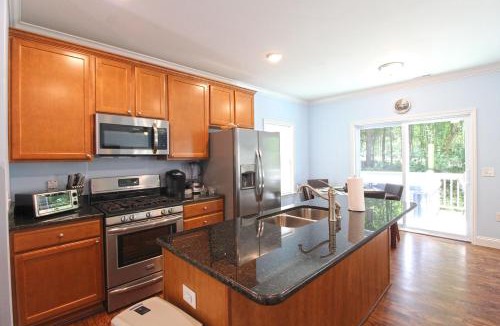 Bryson City Villa | Cuddle Cove Modern, Creekside Home right by the Heart of Bryson City