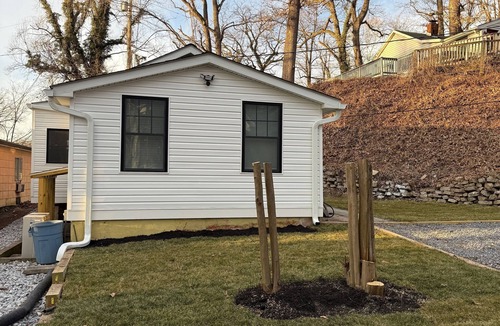 Herald Harbor House | Cute, Cozy 2-bedroom house near Annapolis with water access