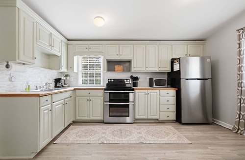 Woodstock House | Cute & Cozy Guest House - Woodstock