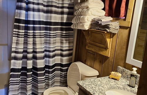 Horton Cabin | Cute Family Cabin at Lakeview by Sue