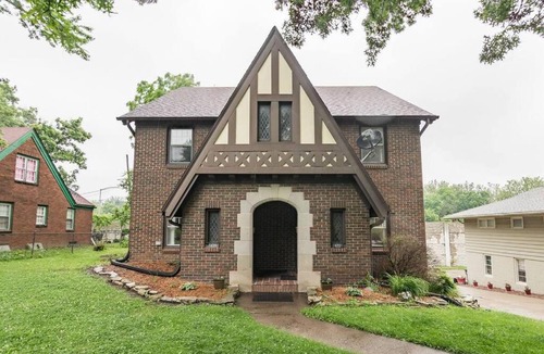 Des Moines House | Cute Family Friendly 3 Bedroom Home in Waterbury