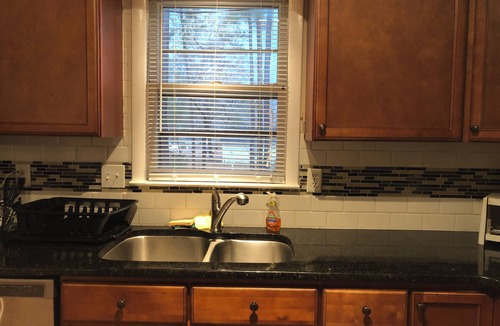 Fayetteville House | Cute house in a central location near cape fear hospital and Fort Liberty.