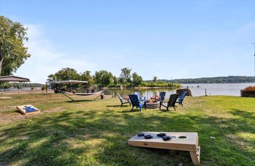 Lynn Center Cabin | Cute Little River Cabin