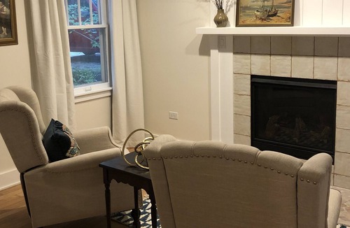Twin Lakes Cottage | Cute peaceful cottage close to downtown Twin Lakes.