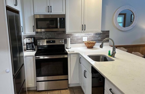 Ocracoke Villa | CV7A: North Point A -2nd floor 1BR villa with screened porch!