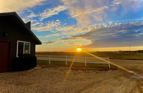 Faulkton Cabin | Dakota Landing Cabins & Motel: #10-Cozy, newly remodeled cabin