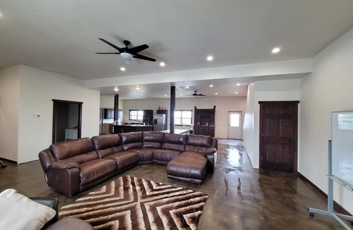 Lingle House | Daydreamers Guest Ranch Suite